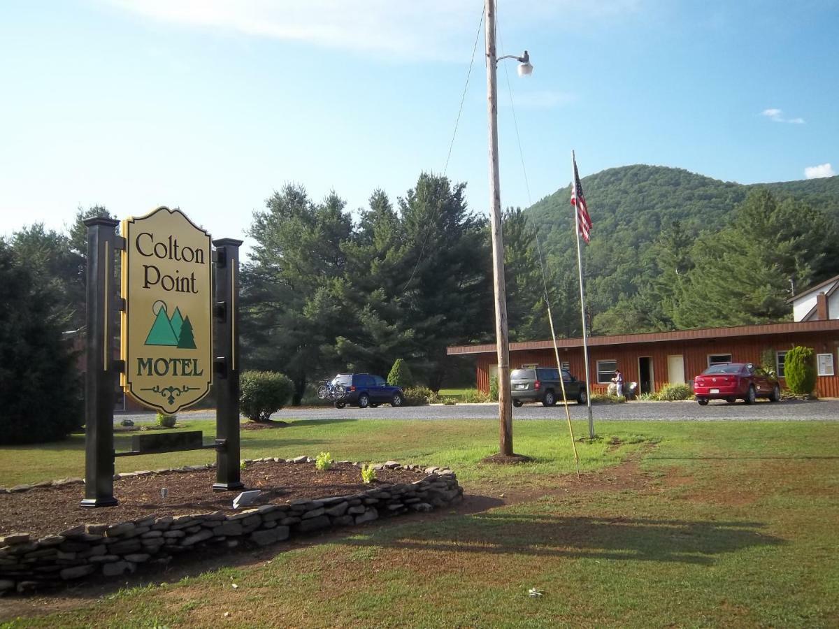 Colton Point Motel *